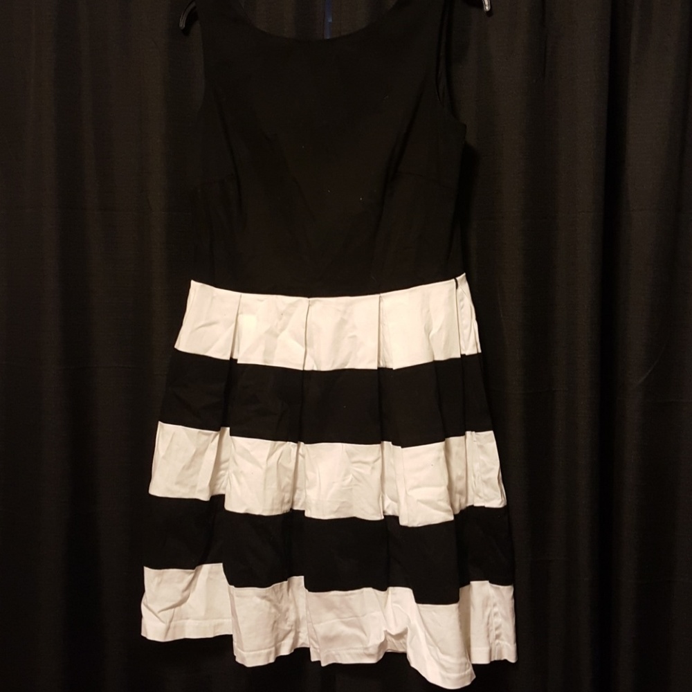 Black ans white dress